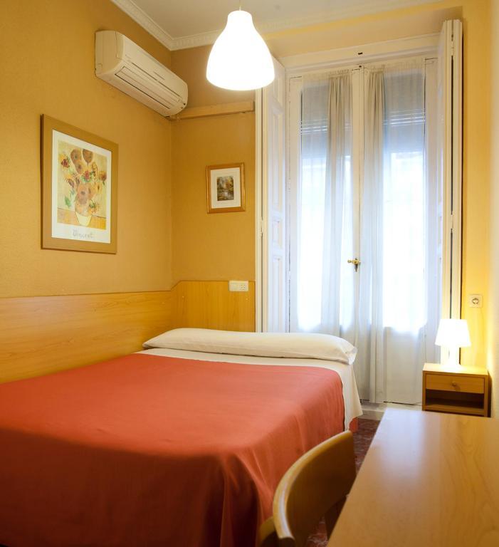 Hostal Prim Madrid Szoba fotó